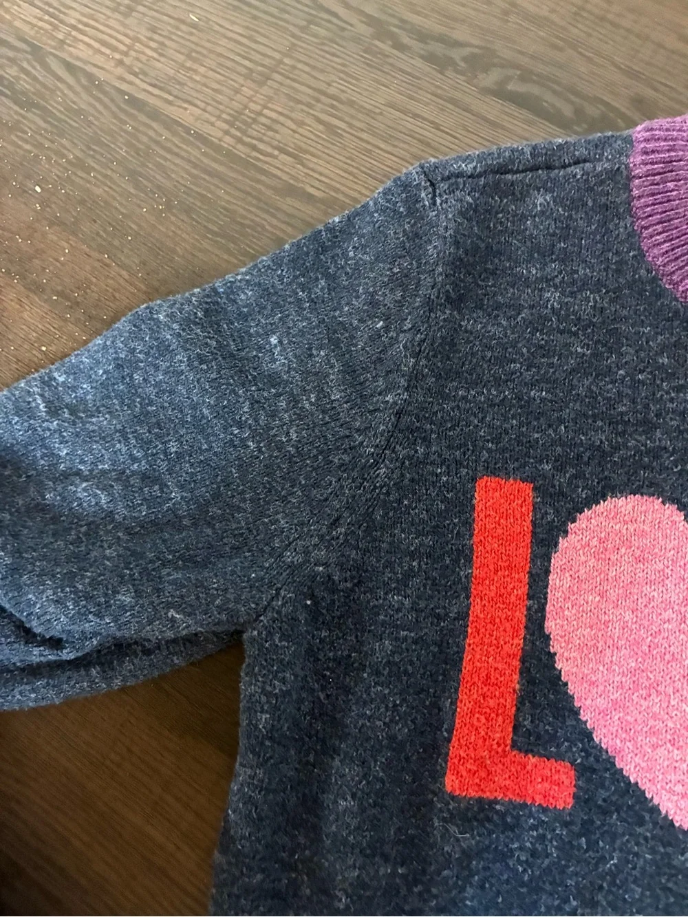 Gap Kids LOVE Sweater Girls Large 10 Gray Colorblock Heart Graphic Crew Neck